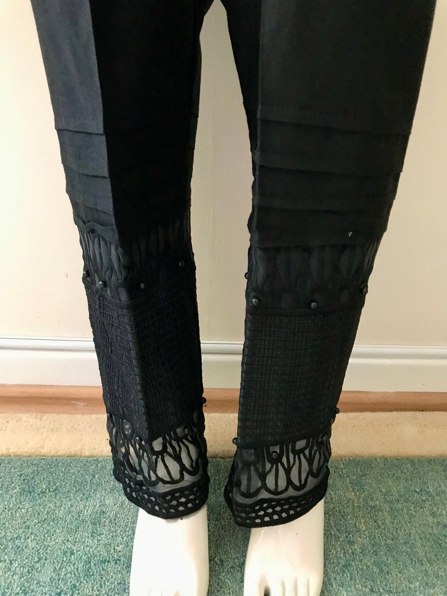 MAMA Ankle Length Cigarette Pants - Black - Ladies | H&M AU
